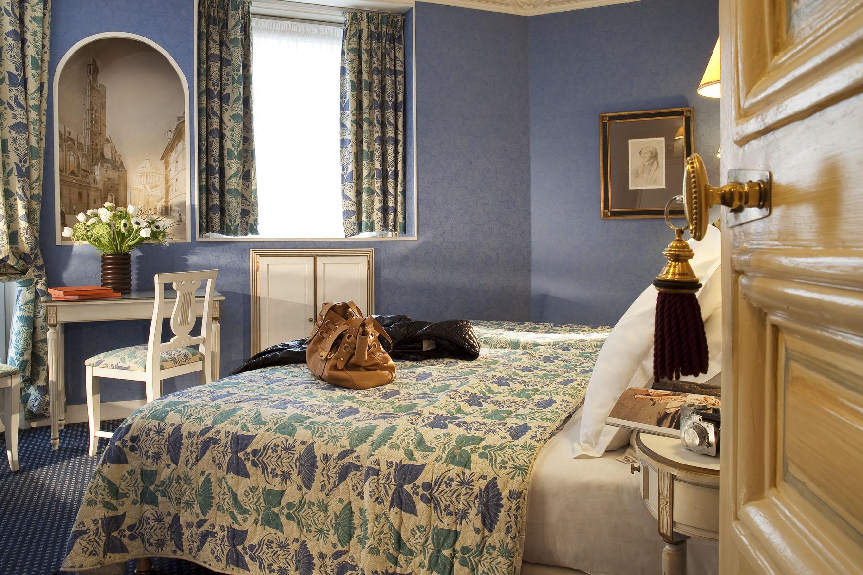 Hotel & Saint-jacques